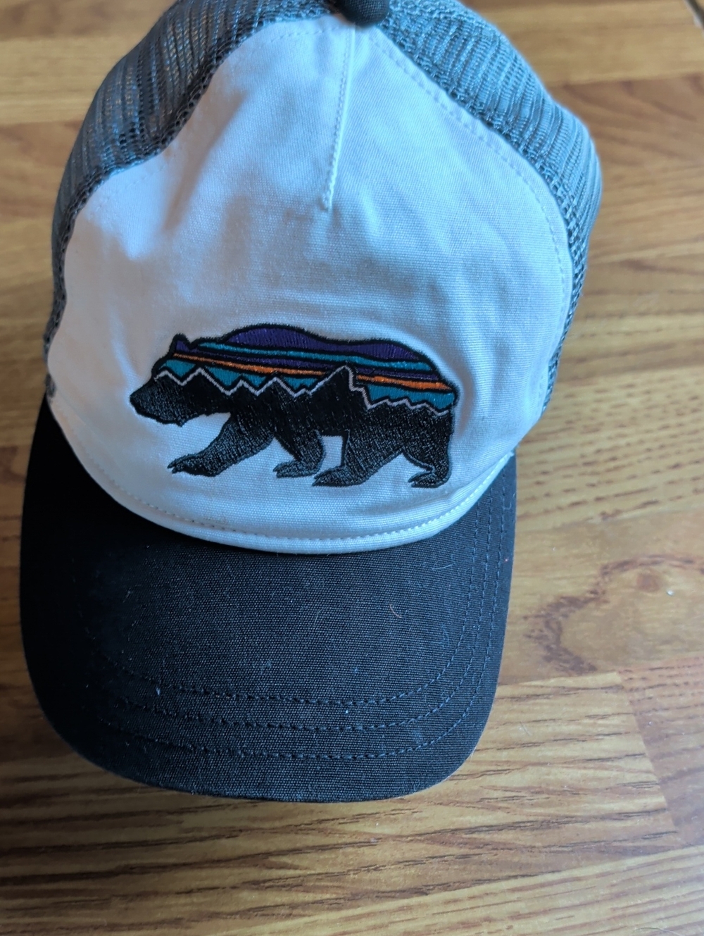 Patagonia Mesh Trucker Hat with Multicolor Bear Patch - White & Gray